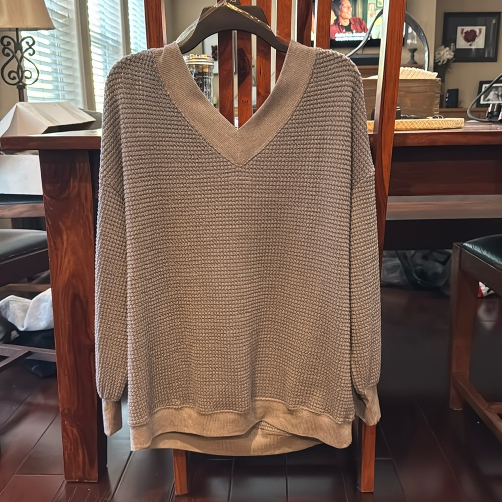 Amalli Talli Women’s Tall Gray V Neck Sweater Size Small